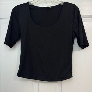 BE COOL Black Short Sleeve Top